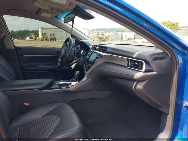 2018 TOYOTA CAMRY SE 5