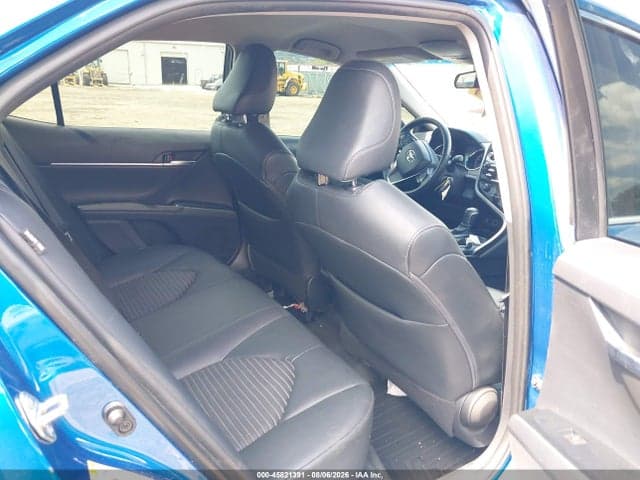 2018 TOYOTA CAMRY SE 8