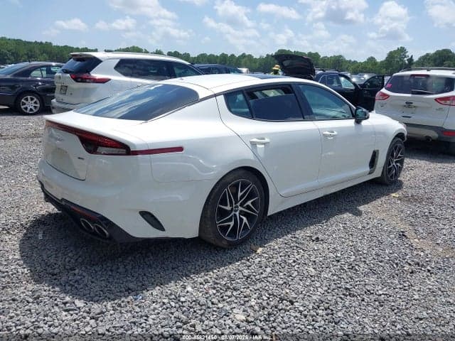 2023 KIA STINGER GT-LINE 4