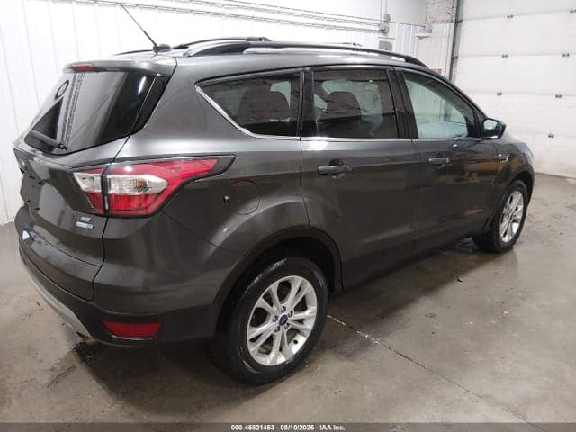 2017 FORD ESCAPE SE 4