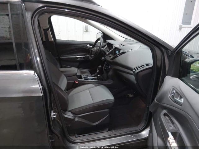 2017 FORD ESCAPE SE 5