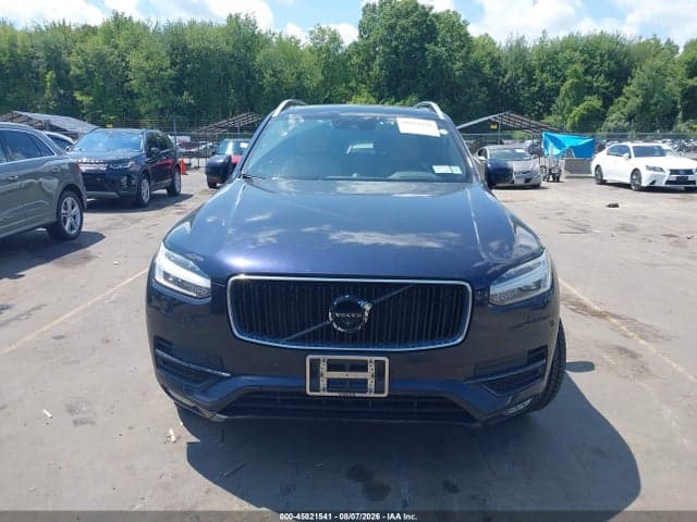 2017 VOLVO XC90 T6 MOMENTUM 12