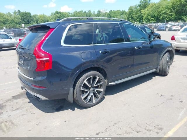 2017 VOLVO XC90 T6 MOMENTUM 4