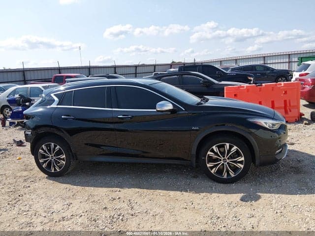 2017 INFINITI QX30 PREMIUM 14