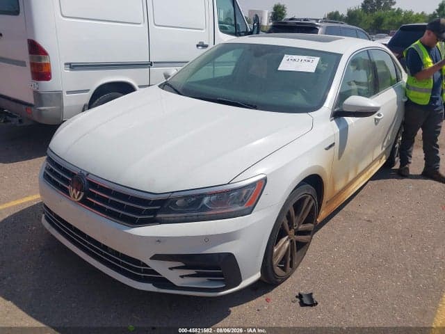 2019 VOLKSWAGEN PASSAT 2.0T SE R-LINE 2