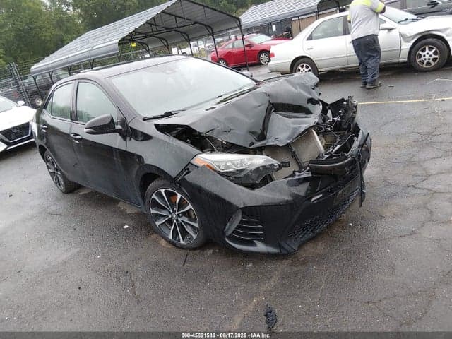 2017 TOYOTA COROLLA SE 1