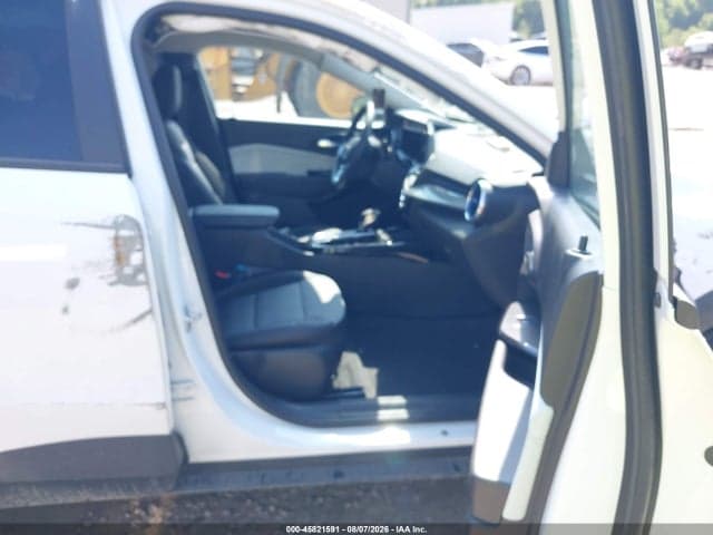 2025 CHEVROLET TRAX FWD LT 5