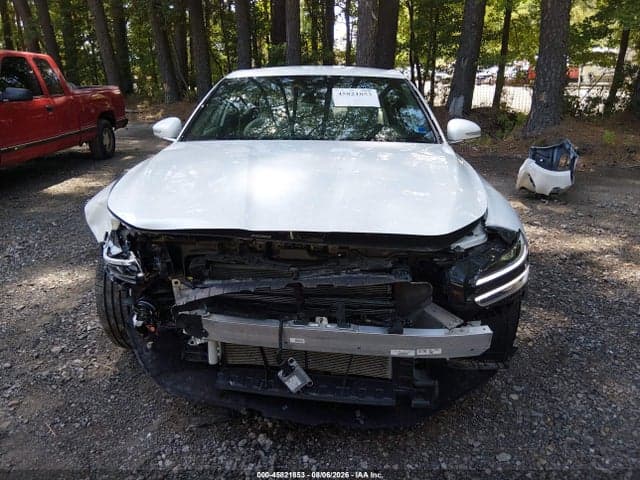 2025 GENESIS G70 2.5T RWD 13