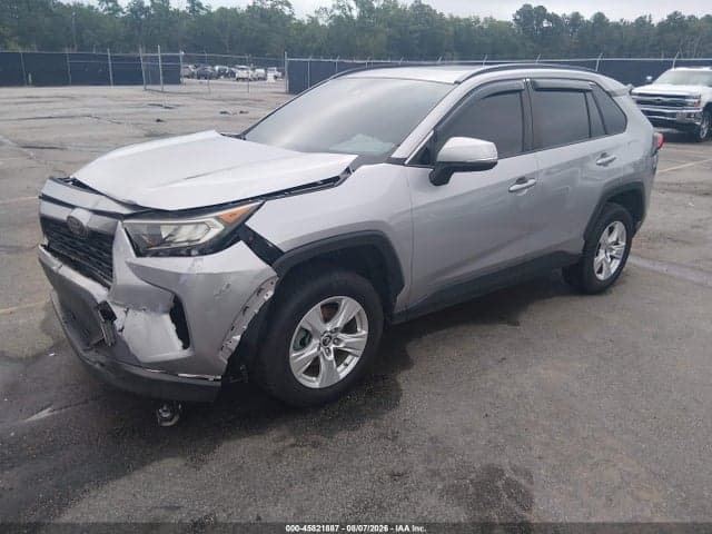 2019 TOYOTA RAV4 XLE 2