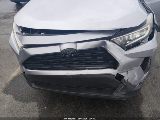2019 TOYOTA RAV4 XLE 6