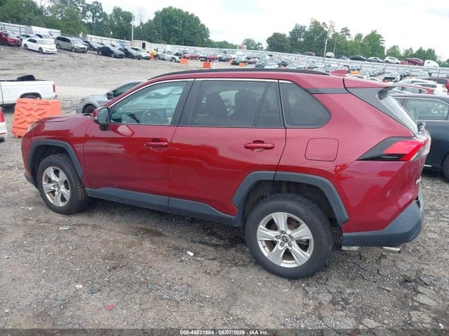 2021 TOYOTA RAV4 XLE 13