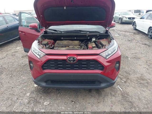 2021 TOYOTA RAV4 XLE 10