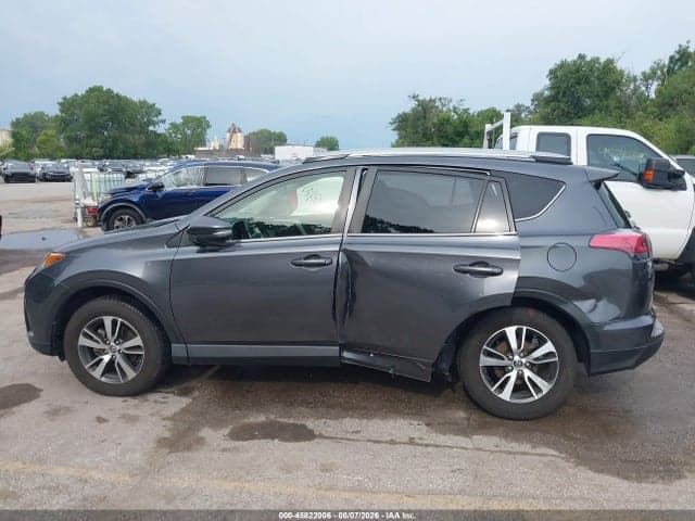 2017 TOYOTA RAV4 XLE 14