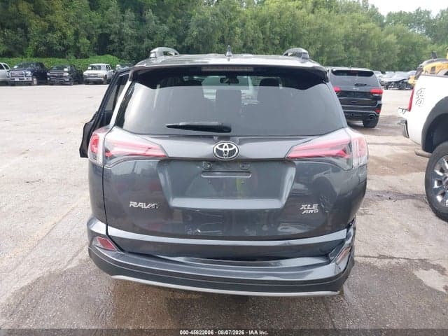 2017 TOYOTA RAV4 XLE 16