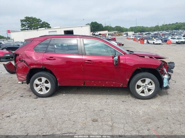 2021 TOYOTA RAV4 XLE 13
