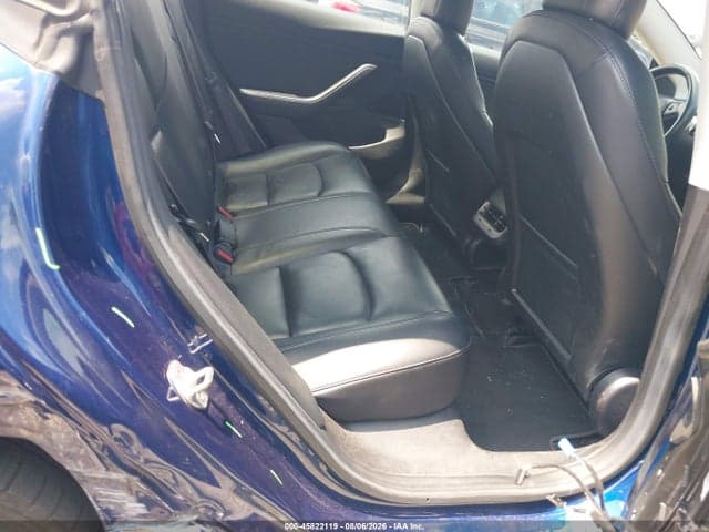 2018 TESLA MODEL 3 8