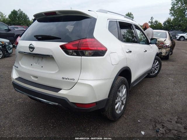 2017 NISSAN ROGUE SV 4