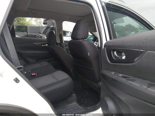 2017 NISSAN ROGUE SV 8