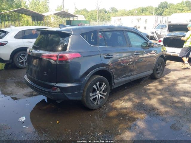 2018 TOYOTA RAV4 LE 4