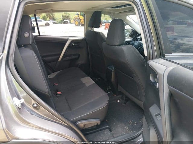2017 TOYOTA RAV4 XLE 8
