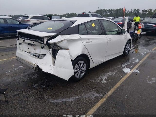 2017 TOYOTA PRIUS THREE 4