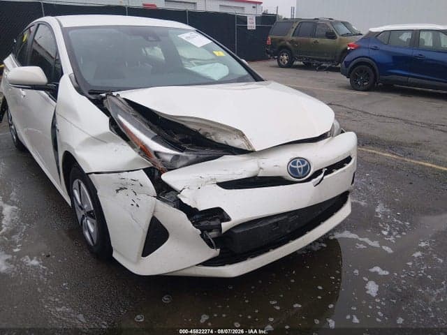 2017 TOYOTA PRIUS THREE 6