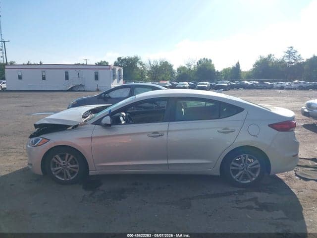 2017 HYUNDAI ELANTRA SE 13