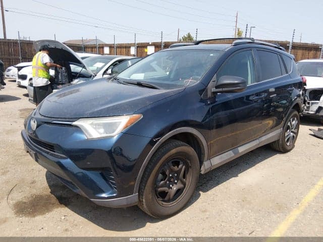 2018 TOYOTA RAV4 LE 2