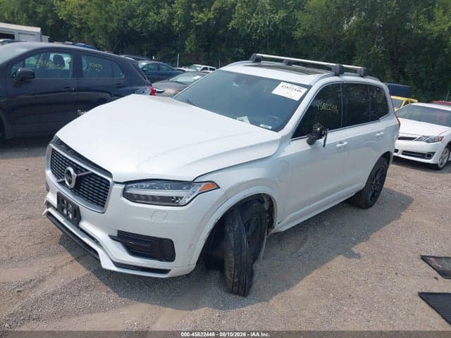 2017 VOLVO XC90 HYBRID T8 R-DESIGN 2