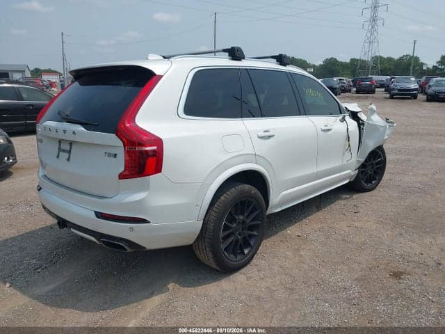 2017 VOLVO XC90 HYBRID T8 R-DESIGN 4