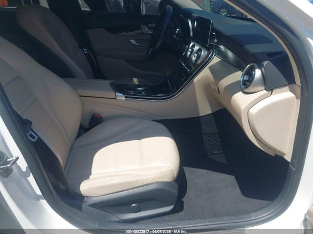 2019 MERCEDES-BENZ C 300 5