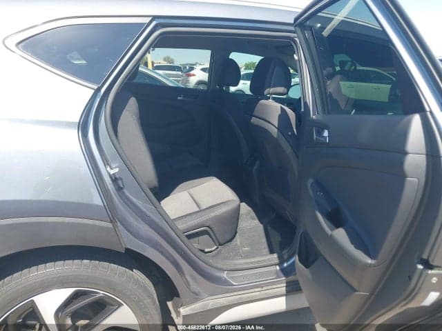 2017 HYUNDAI TUCSON SPORT 8