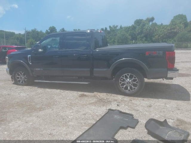 2020 FORD F-350 LARIAT 13