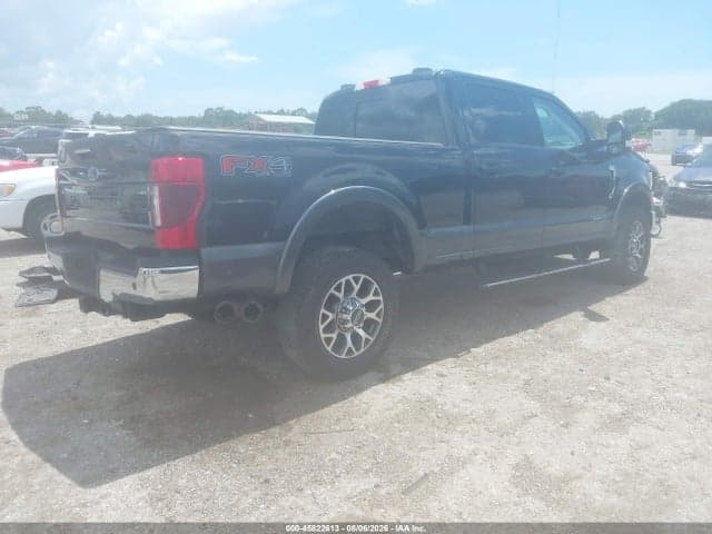 2020 FORD F-350 LARIAT 4