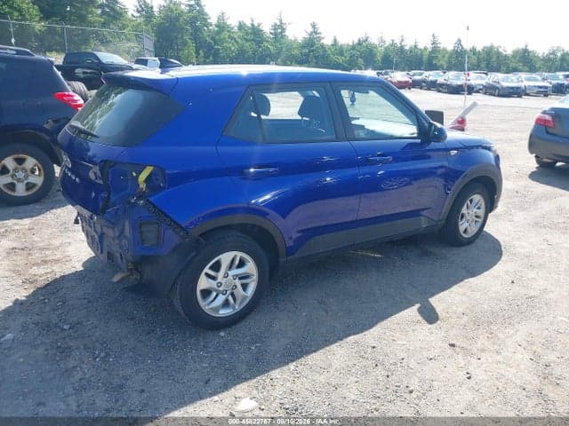 2021 HYUNDAI VENUE SE 4