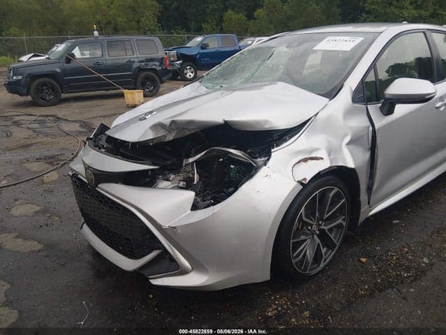 2019 TOYOTA COROLLA XSE 18