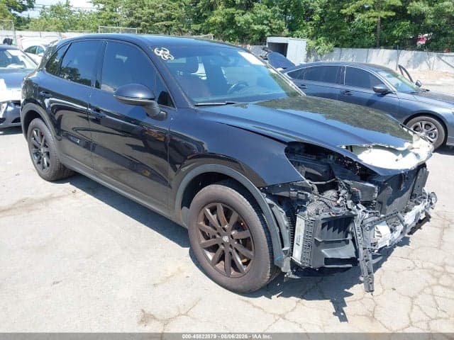 2019 PORSCHE CAYENNE S 1