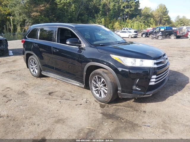 2017 TOYOTA HIGHLANDER XLE 1