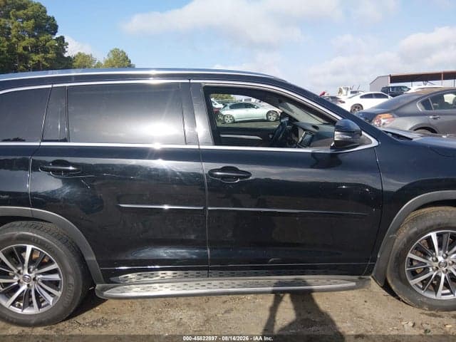 2017 TOYOTA HIGHLANDER XLE 12