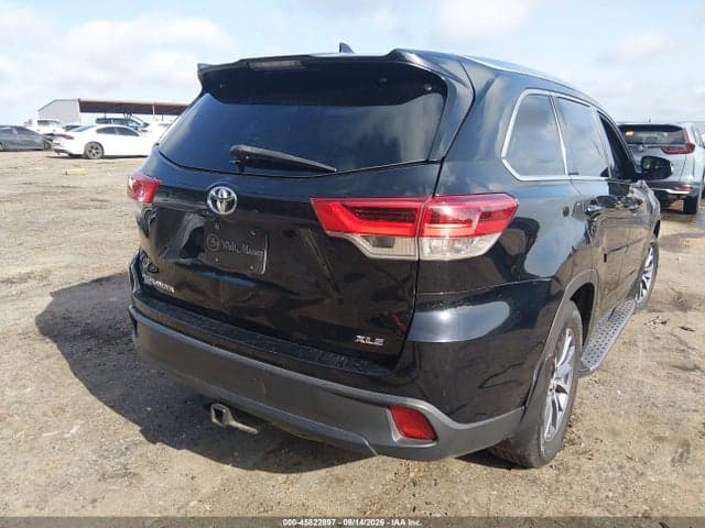 2017 TOYOTA HIGHLANDER XLE 18