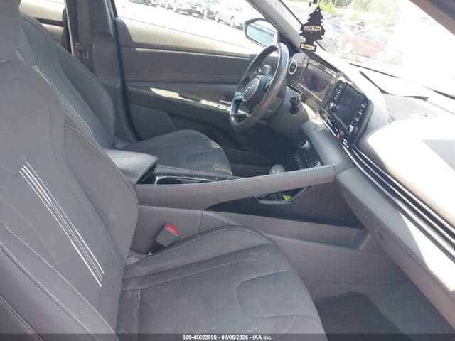 2022 HYUNDAI ELANTRA SEL 5