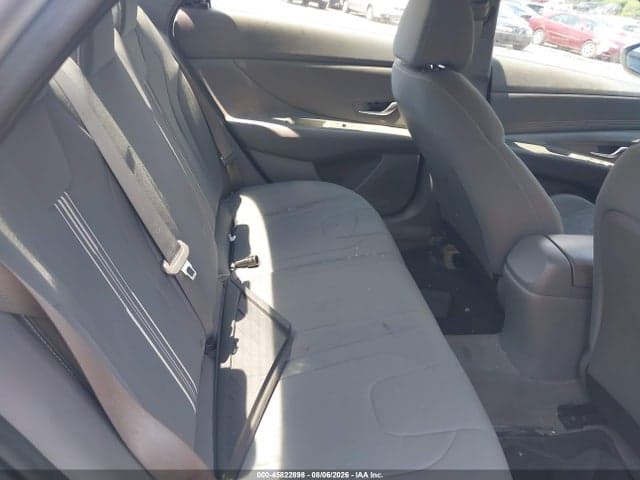2022 HYUNDAI ELANTRA SEL 8