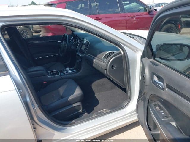 2022 CHRYSLER 300 TOURING 5
