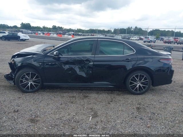 2024 TOYOTA CAMRY SE 14
