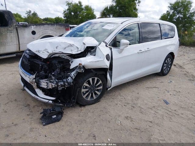 2022 CHRYSLER PACIFICA HYBRID TOURING L 2