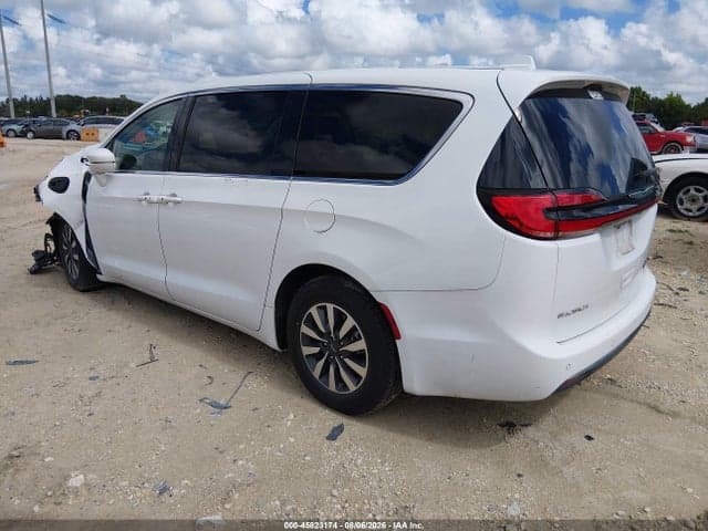 2022 CHRYSLER PACIFICA HYBRID TOURING L 3