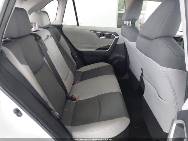 2022 TOYOTA RAV4 HYBRID XLE 8