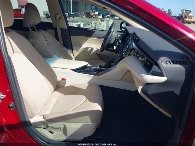 2020 TOYOTA CAMRY LE 5