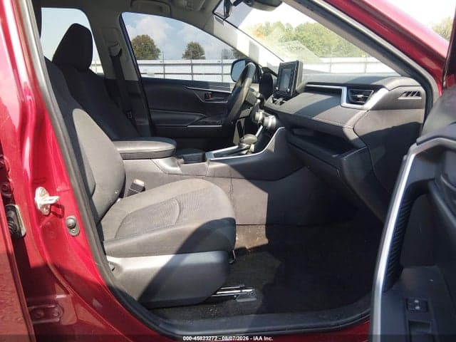 2020 TOYOTA RAV4 LE 5