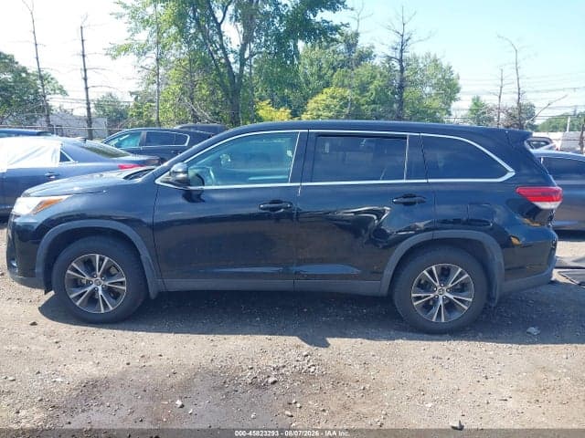 2019 TOYOTA HIGHLANDER LE 14
